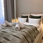Vip Bast 143 Location - Lux Z Wanna Lub Bez Wanny Do Wyboru Off Piotrkowska Stajnia Jednorozca Hopalupa Atlas Arena Aparthotel 3*