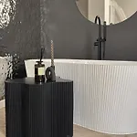 Vip Bast 143 Location - Lux Z Wanna Lub Bez Wanny Do Wyboru Off Piotrkowska Stajnia Jednorozca Hopalupa Atlas Arena Aparthotel Lodz