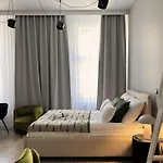 Vip Bast 143 Location - Lux Z Wanna Lub Bez Wanny Do Wyboru Off Piotrkowska Stajnia Jednorozca Hopalupa Atlas Arena 3* Lodz