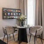 Aparthotel Vip Bast 143 Location - Lux Z Wanna Lub Bez Wanny Do Wyboru Off Piotrkowska Stajnia Jednorozca Hopalupa Atlas Arena