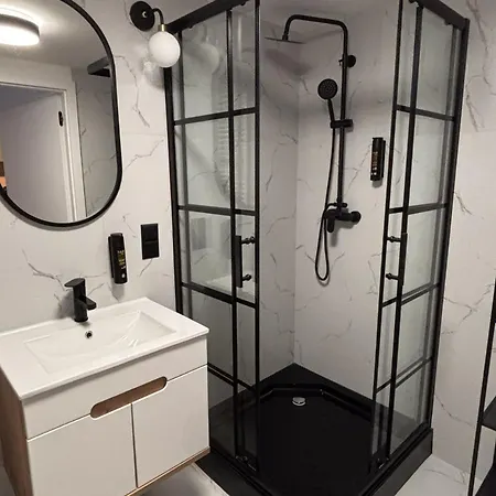 Vip Bast 143 Location - Lux Z Wanną Off Piotrkowska Stajnia Jednorożca Hopalupa Atlas Arena 3* Łódź