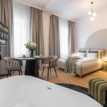 Vip Bast 143 Location - Lux Z Wanna Lub Bez Wanny Do Wyboru Off Piotrkowska Stajnia Jednorozca Hopalupa Atlas Arena 公寓式酒店 3*