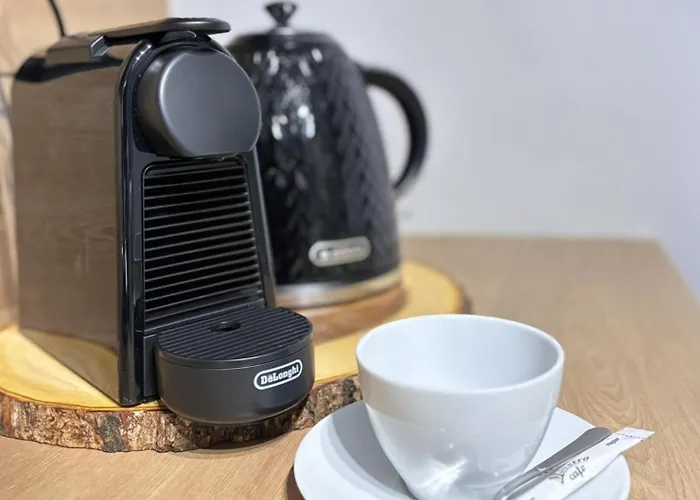 Vip Bast 143 Location - Lux Z Wanna Lub Bez Wanny Do Wyboru Off Piotrkowska Stajnia Jednorozca Hopalupa Atlas Arena 3*