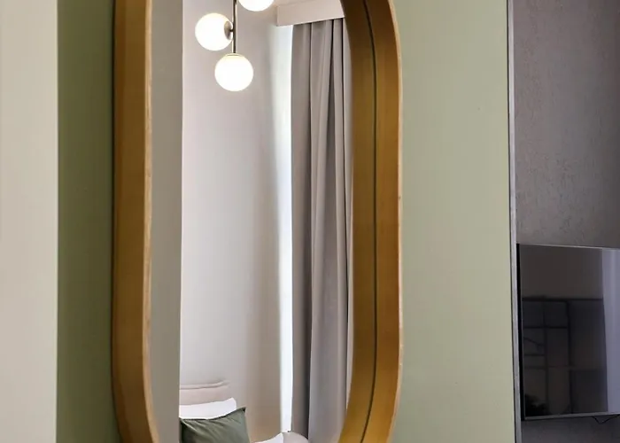 Vip Bast 143 Location - Lux Z Wanna Lub Bez Wanny Do Wyboru Off Piotrkowska Stajnia Jednorozca Hopalupa Atlas Arena 3* 罗兹