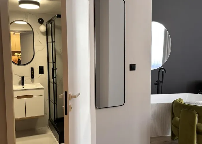 公寓式酒店 Vip Bast 143 Location - Lux Z Wanna Lub Bez Wanny Do Wyboru Off Piotrkowska Stajnia Jednorozca Hopalupa Atlas Arena 罗兹