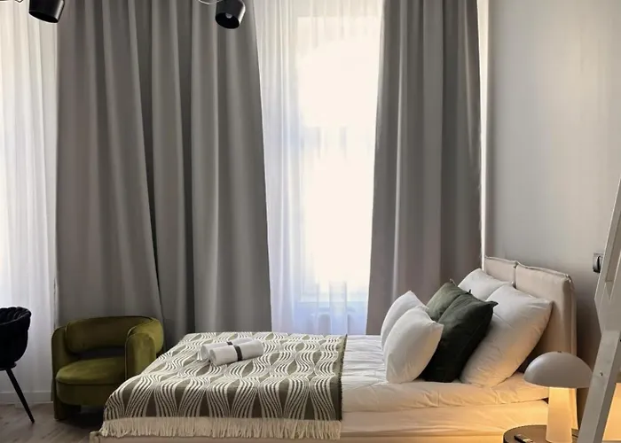 Vip Bast 143 Location - Lux Z Wanna Lub Bez Wanny Do Wyboru Off Piotrkowska Stajnia Jednorozca Hopalupa Atlas Arena 3* 罗兹