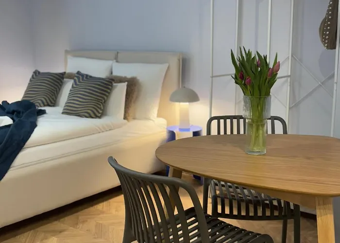 Vip Bast 143 Location - Lux Z Wanna Lub Bez Wanny Do Wyboru Off Piotrkowska Stajnia Jednorozca Hopalupa Atlas Arena