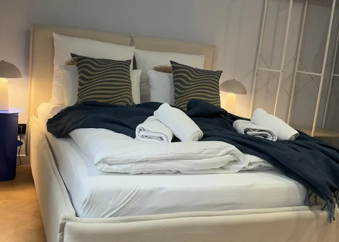 Vip Bast 143 Location - Lux Z Wanna Lub Bez Wanny Do Wyboru Off Piotrkowska Stajnia Jednorozca Hopalupa Atlas Arena 3*