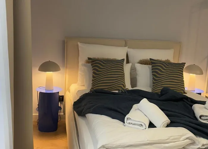 Vip Bast 143 Location - Lux Z Wanna Lub Bez Wanny Do Wyboru Off Piotrkowska Stajnia Jednorozca Hopalupa Atlas Arena 3*