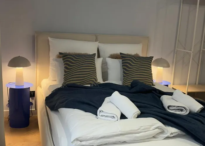 Vip Bast 143 Location - Lux Z Wanna Lub Bez Wanny Do Wyboru Off Piotrkowska Stajnia Jednorozca Hopalupa Atlas Arena 3*